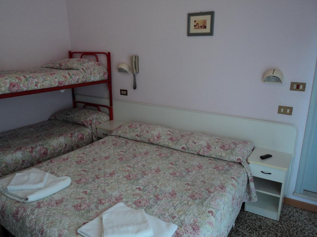 Hotel Villa Donati Viserbella di Rimini Екстериор снимка