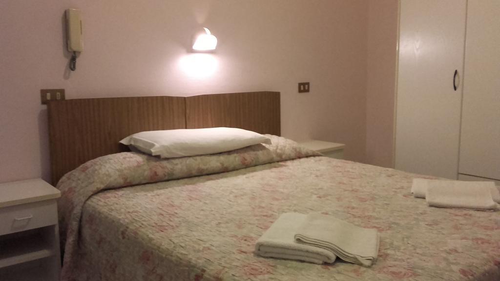 Hotel Villa Donati Viserbella di Rimini Екстериор снимка